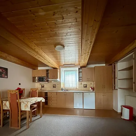 Uprostred Evropy Apartman *