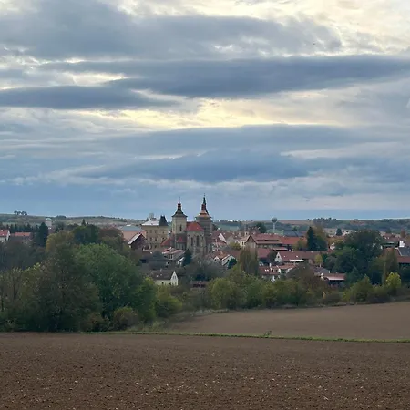 Uprostred Evropy Apartman *